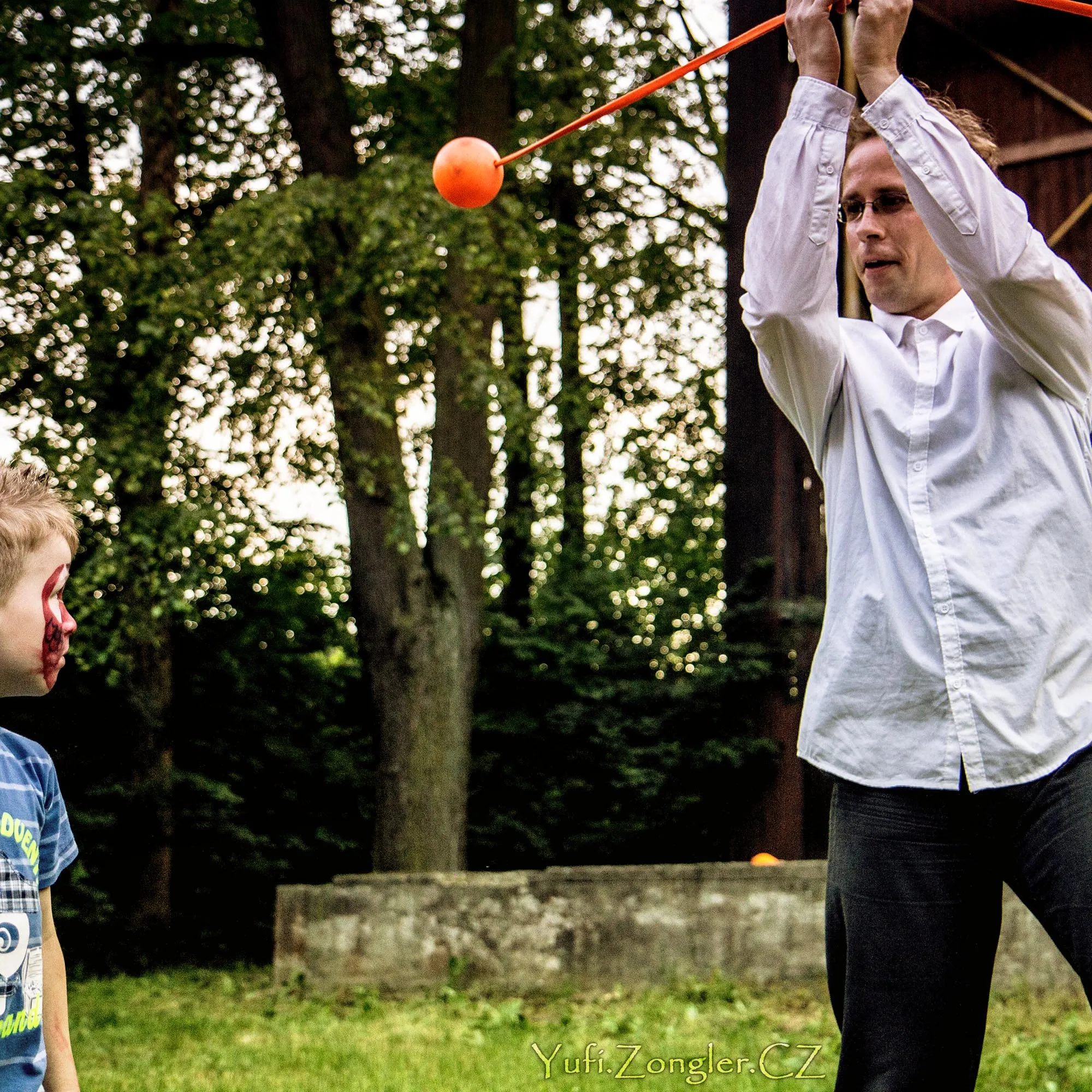 Poi - 2016 - Yufi.Zongler.CZ